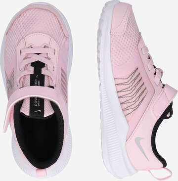 NIKE Sportschoen in Roze