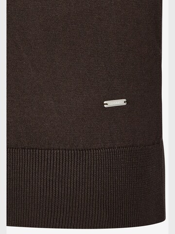 HECHTER PARIS Sweater in Black