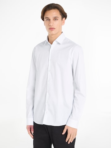 Calvin Klein Slim Fit Hemd in Weiß: predná strana