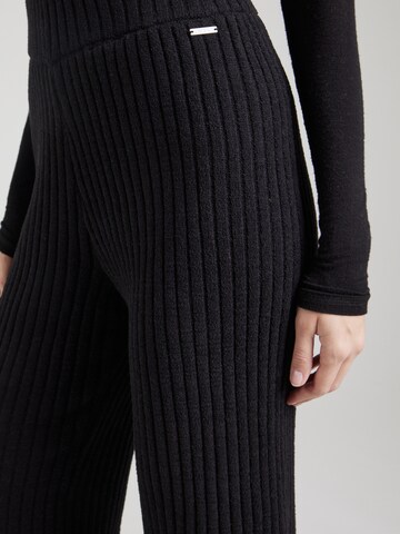 Aim'n Regular Sports trousers in Black