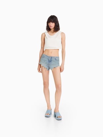 Bershka Slimfit Shorts in Blau