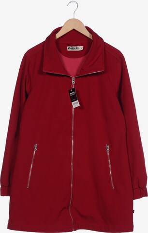 Danefae Jacket & Coat in XL in Red: front