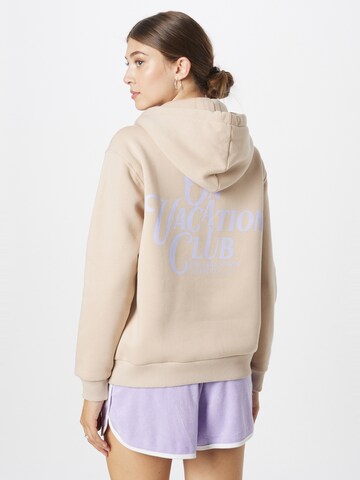 On Vacation Club Sweatshirt in Beige