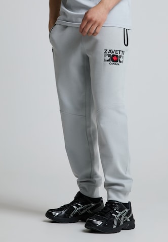 Tapered Pantaloni 'Cirico' di Zavetti Canada in blu