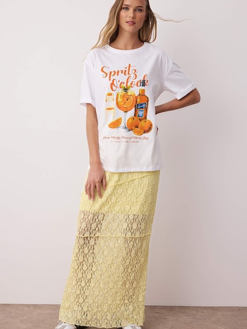 Trendyol Shirt in Beige