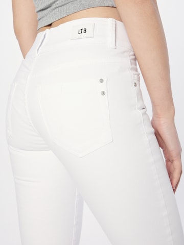 LTB Slimfit Jeans 'Molly' in Weiß