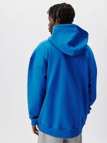 ABOUT YOU x Kingsley Coman Hoodie 'Liam' in Blau