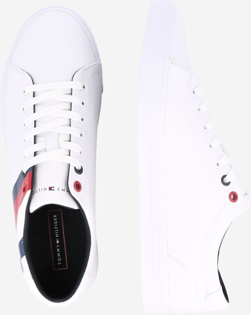 Sneaker low de la TOMMY HILFIGER pe alb