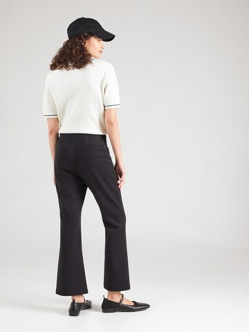 Evazați Pantaloni de la Calvin Klein pe negru