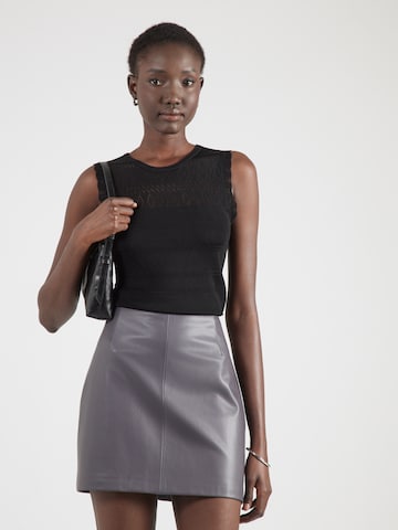 GUESS - Jersey 'AVERY' en negro: frente