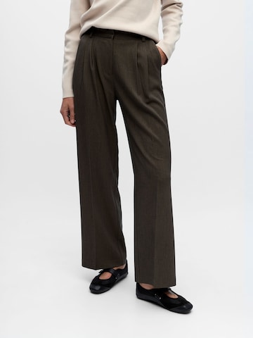 OBJECT Loose fit Pleat-front trousers 'OBJKara' in Brown: front