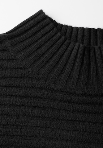 CECIL Sweater in Black