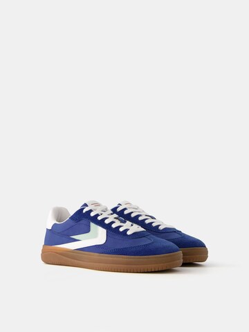 Bershka Sneakers laag in Blauw