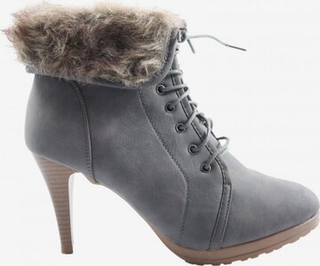 Queentina Dress Boots in 41 in Grey: front