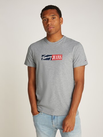 Maglietta di Tommy Jeans in grigio: frontale