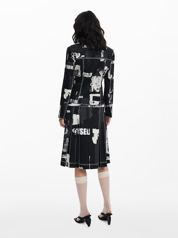 Blazer di Desigual in nero