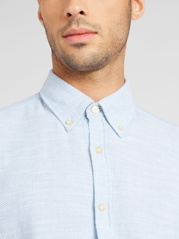 Coupe regular Chemise 'Rickert' BOSS Orange en bleu