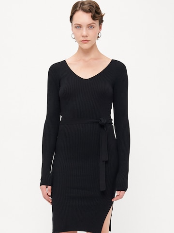 Vero Moda Tall Strikkjole 'VMSABA' i sort: forside