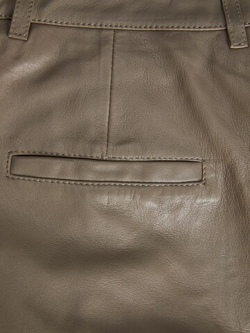 JJXX Tapered Pleat-Front Pants 'ADDIE' in Brown