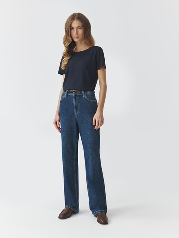 TATUUM - Blusa em azul