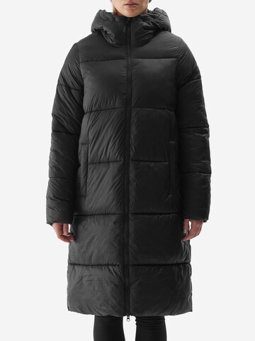 Cappotto outdoor di 4F in nero: frontale