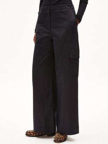 ARMEDANGELS Wide leg Cargo Pants 'CATIAA' in Black