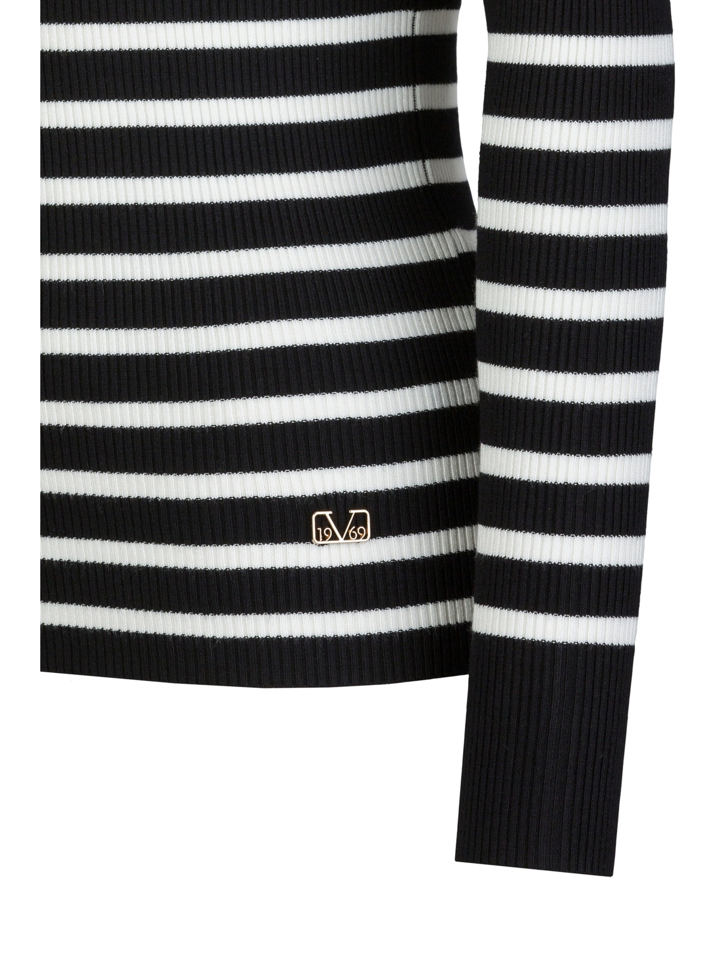 19V69 ITALIA Sweater in Black