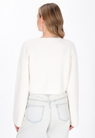 MYMO - Pullover em branco