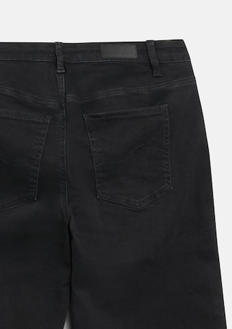 QS Regular Jeans in Zwart