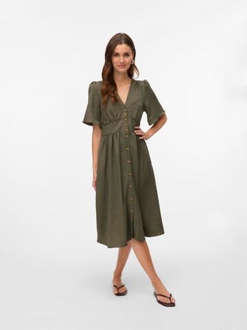 Robe-chemise 'VMMelaney' VERO MODA en vert : devant