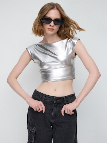 T-shirt No Matter What en argent : devant
