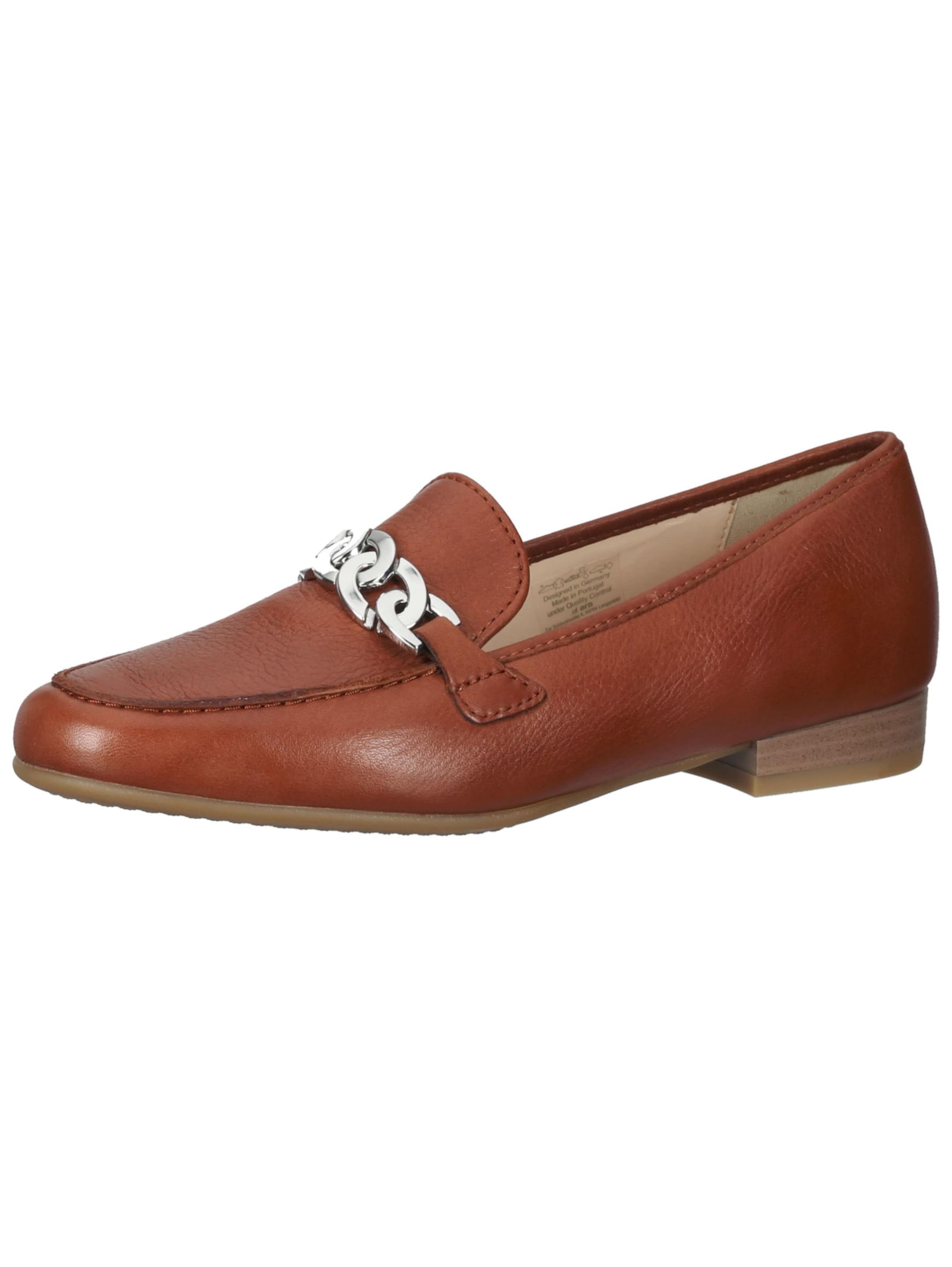 Chaussure basse ARA en marron : devant