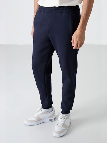 Tommy Life Regular Workout Pants in Blue
