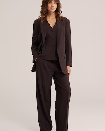 WE Fashion - Chaleco para traje en marrón