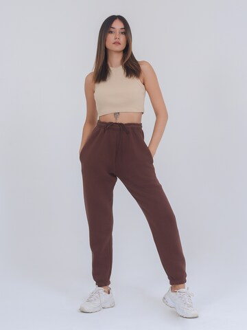 FRESHLIONS Tapered Pants 'Dalina' in Brown