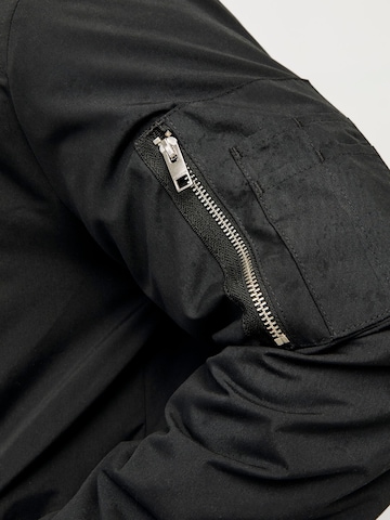 Veste mi-saison 'Rush' Jack & Jones Plus en noir