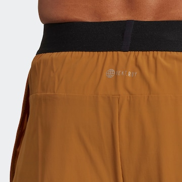 ADIDAS PERFORMANCE Slimfit Sportshorts 'Heat.Rdy Hiit 2-In-1 ' in Braun