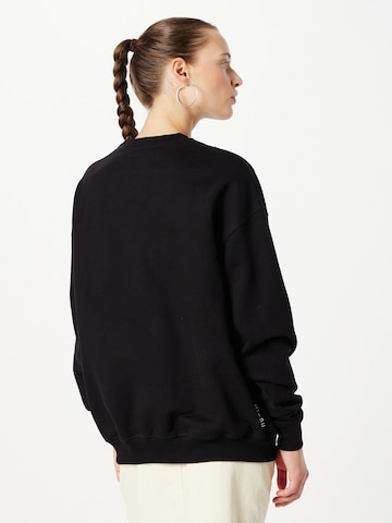 Sweat-shirt NU-IN en noir