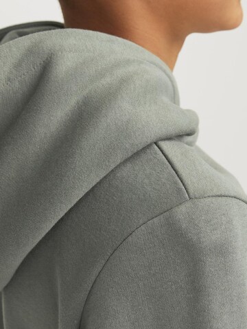 Jack & Jones Junior Sweatshirt 'JCOLogan' in Green