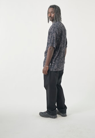 Cleptomanicx Regular fit Button Up Shirt 'S/S DOM' in Black