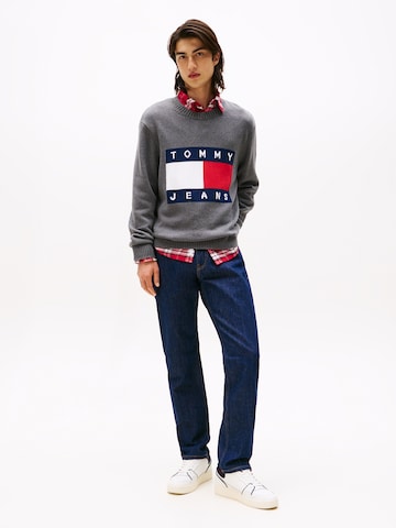 Pull-over Tommy Jeans en gris
