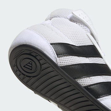 ADIDAS PERFORMANCE - Calzado deportivo 'HVC Plus' en blanco