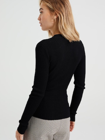 WE Fashion Sweater in Black