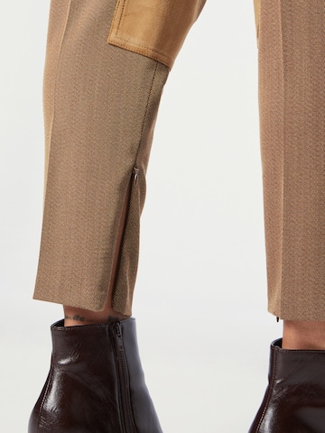 Tapered Pantaloni con pieghe 'JANANN' di Lauren Ralph Lauren in beige