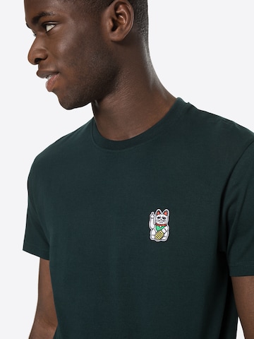 Tricou 'Bye Bye' de la Iriedaily pe verde