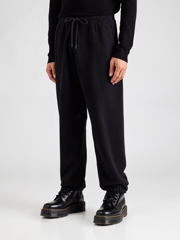 Abercrombie & Fitch Tapered Hose 'ESSENTIAL' in Schwarz: Vorderseite