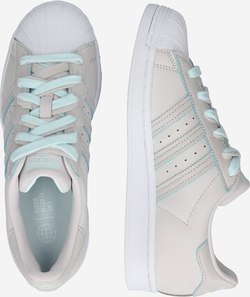 ADIDAS ORIGINALS - Zapatillas deportivas bajas 'Superstar' en gris