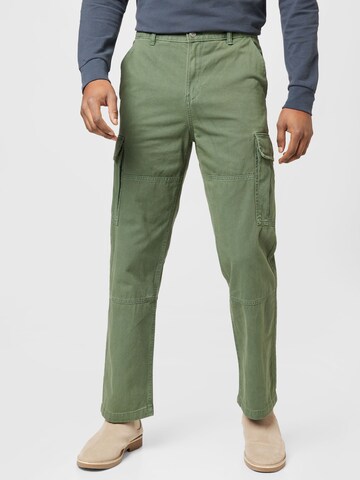 WEEKDAY Loose fit Cargo Pants 'Joel' in Green: front