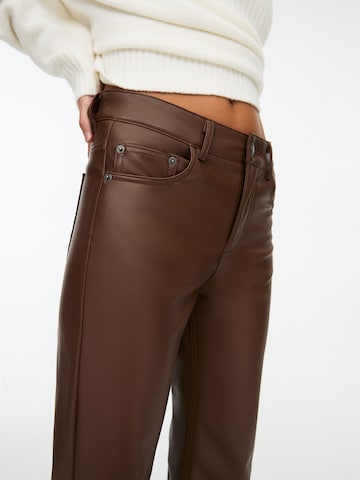 Pull&Bear Wide leg Byxa i brun