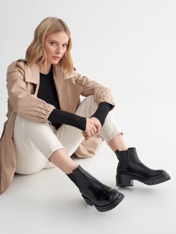 Estro Boots '2205'‌‌‌‌‌ in Schwarz: Vorderseite